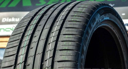 245/40 ZR21 (275/35 R21) 100Y XL Rotalla Setula S-Race RS01+