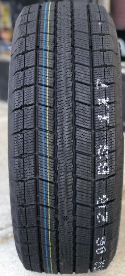 245/45 R18 (275/40 R18) 96T Joyroad Winter RX821